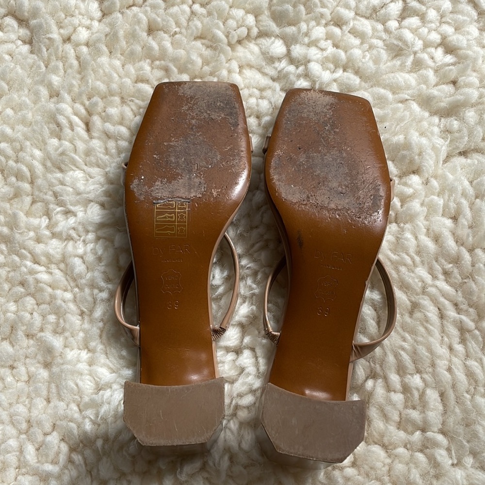 By Far Tanya Sandals in Nude Patent, Sz 39 - Picture 5 of 5